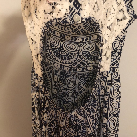 Patterned Dress - Picture 3 of 4